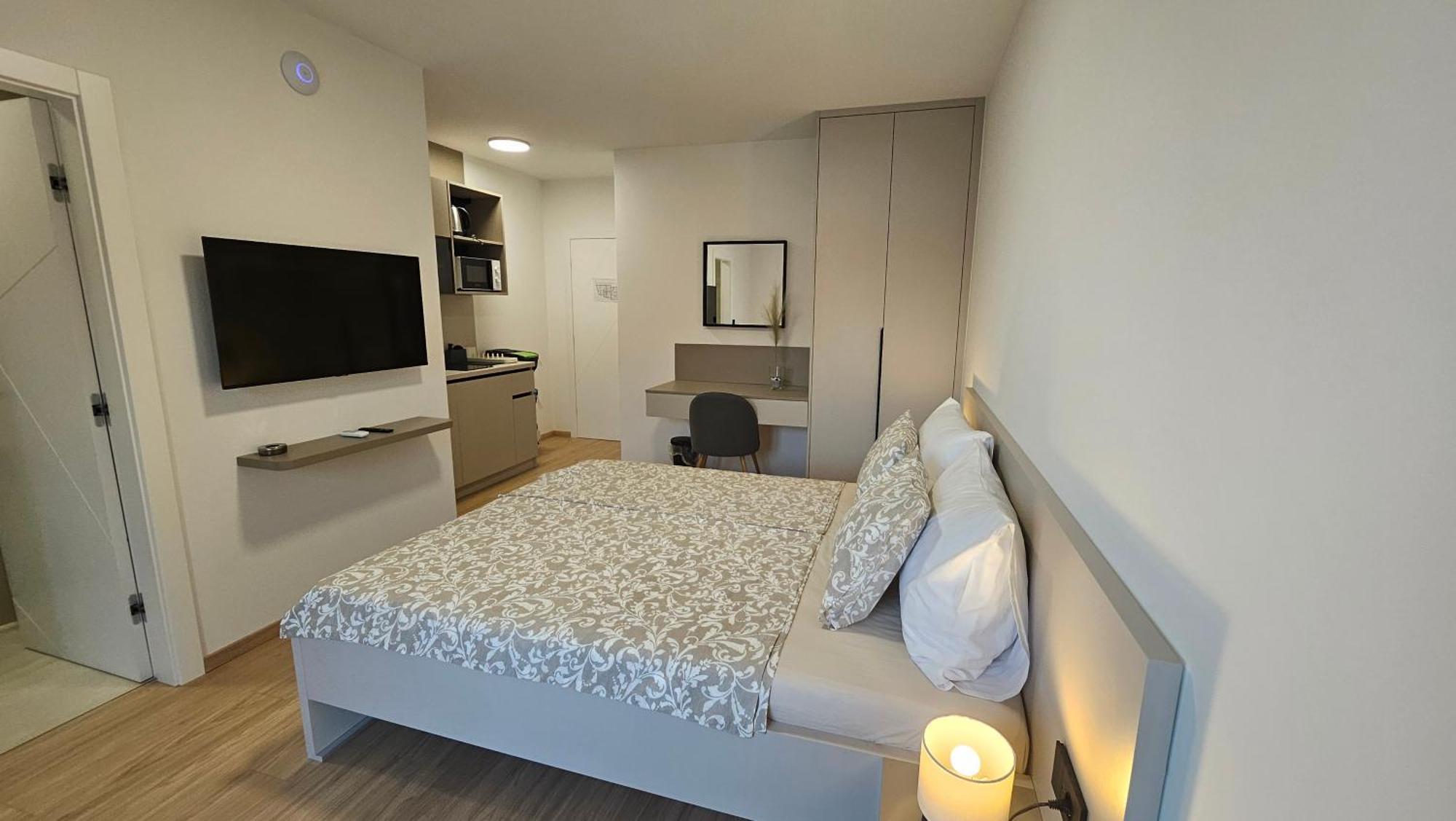 Richi Rooms & App Фунтана Экстерьер фото