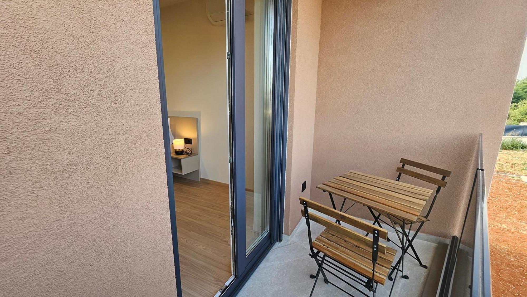 Richi Rooms & App Фунтана Экстерьер фото