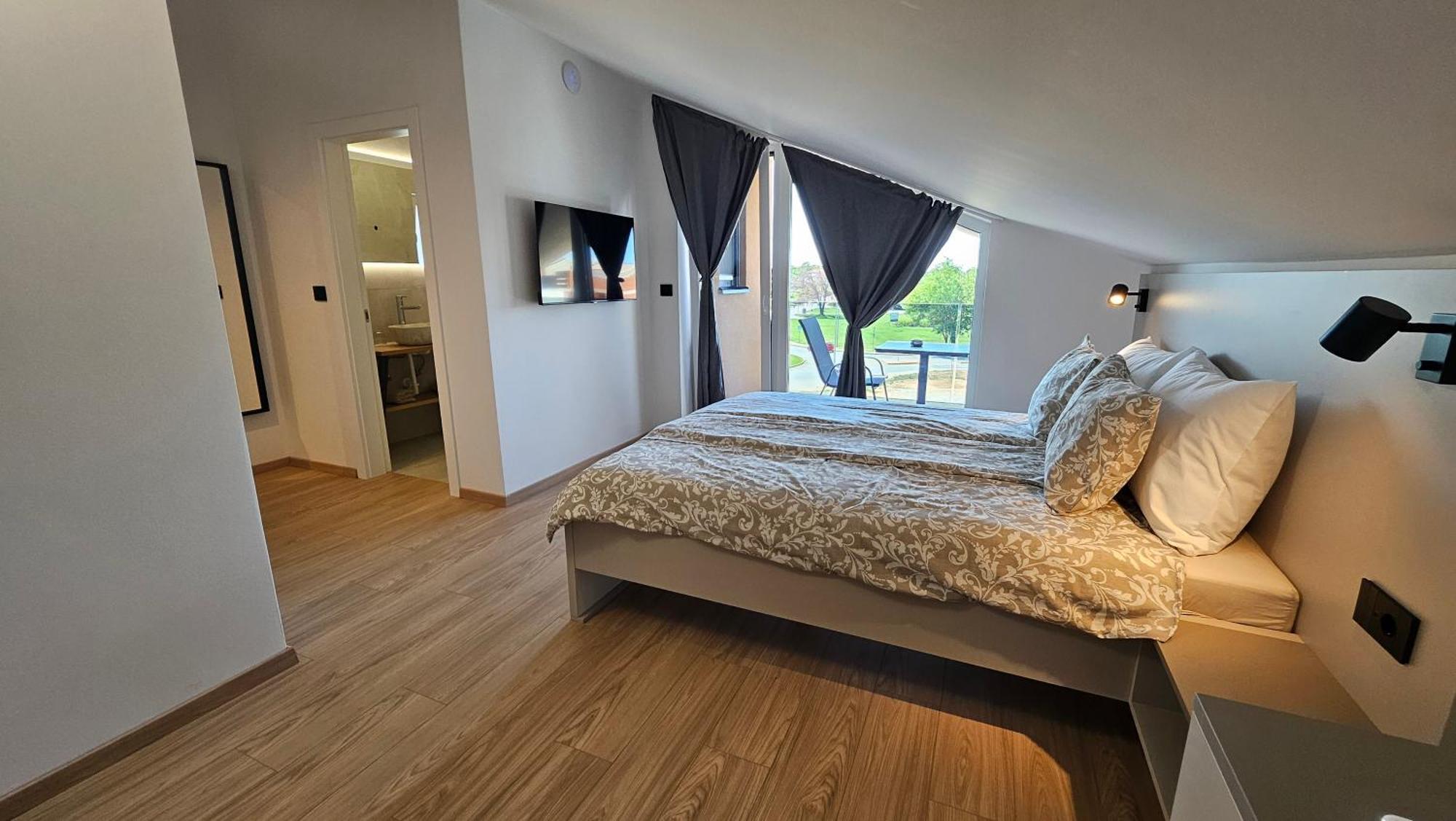 Richi Rooms & App Фунтана Экстерьер фото